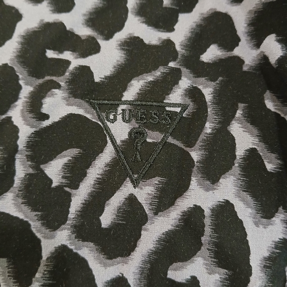 Guess sz S Purple and Black Leopard Print Long Sleeve Button-Up Business Shirt - Picture 6 of 13